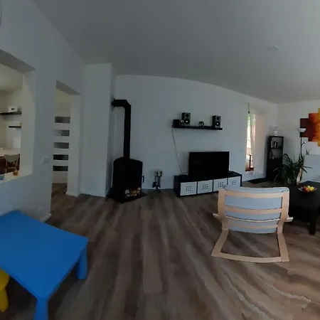 Líšný 105 Celý Nový Dům Se Zahradou U Jizery A Cyklo-stezky New House By Jizera River&bicycle Path Prázdninový dům