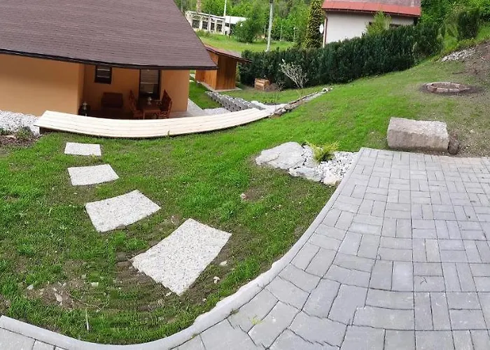 Lisny 105 Cely Novy Dum Se Zahradou U Jizery A Cyklo-stezky New House By Jizera River And Bicycle Path